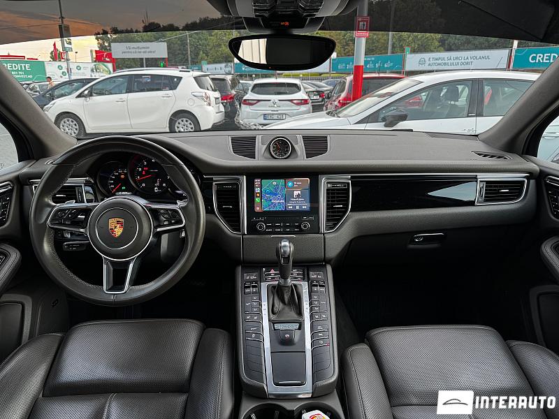 Porsche Macan 10 porsche macan 2018