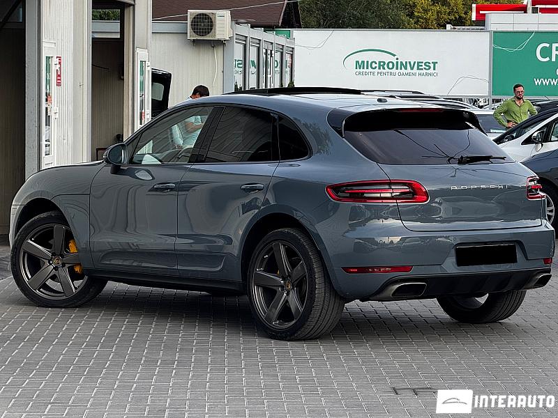 Porsche Macan 2 porsche macan 2018