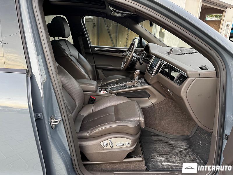 Porsche Macan 6 porsche macan 2018