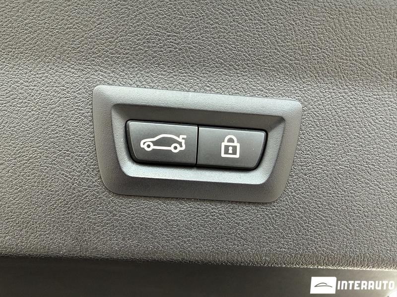 BMW X4 2.0D 21 bmw x4 2.0d 2019