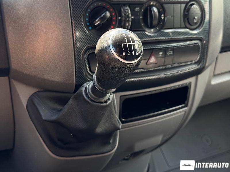 Volkswagen Crafter 9 volkswagen crafter 2013