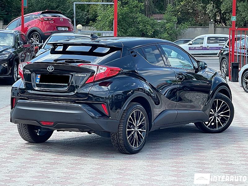Toyota C-HR 3 toyota c-hr 2017