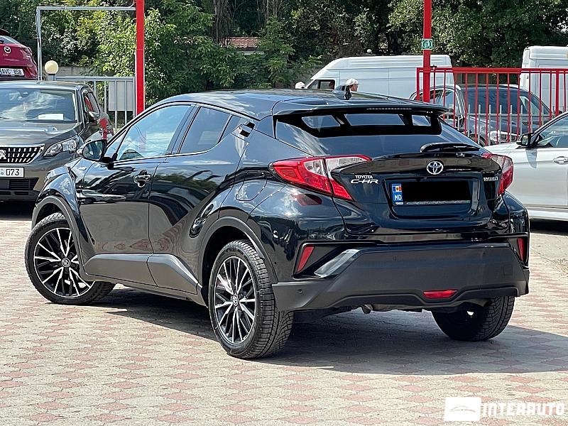 Toyota C-HR 2 toyota c-hr 2017