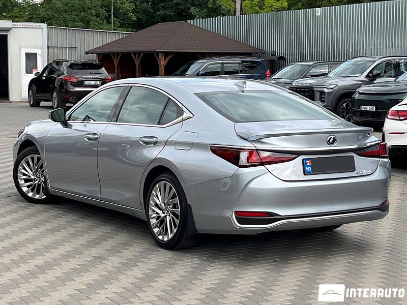 Lexus ES 300h 2 lexus es 300h 2023