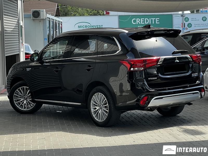 Mitsubishi Outlander 2 mitsubishi outlander 2018