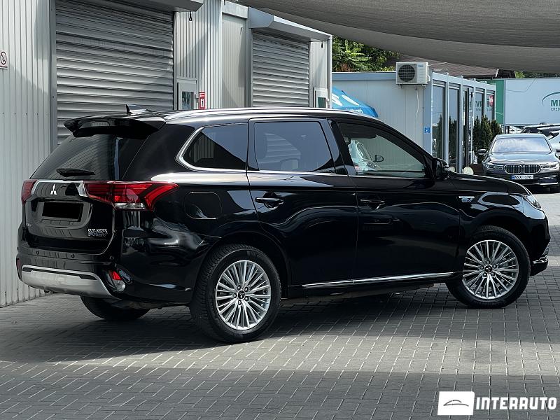 Mitsubishi Outlander 3 mitsubishi outlander 2018