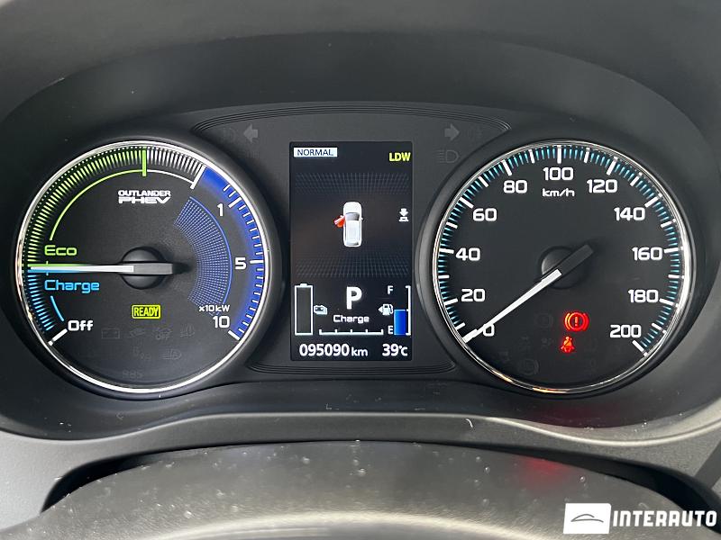 Mitsubishi Outlander 8 mitsubishi outlander 2018