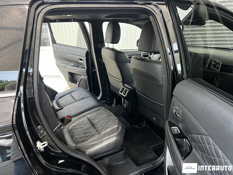 Mitsubishi Outlander 18 mitsubishi outlander 2018