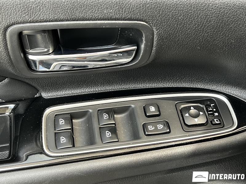 Mitsubishi Outlander 13 mitsubishi outlander 2018