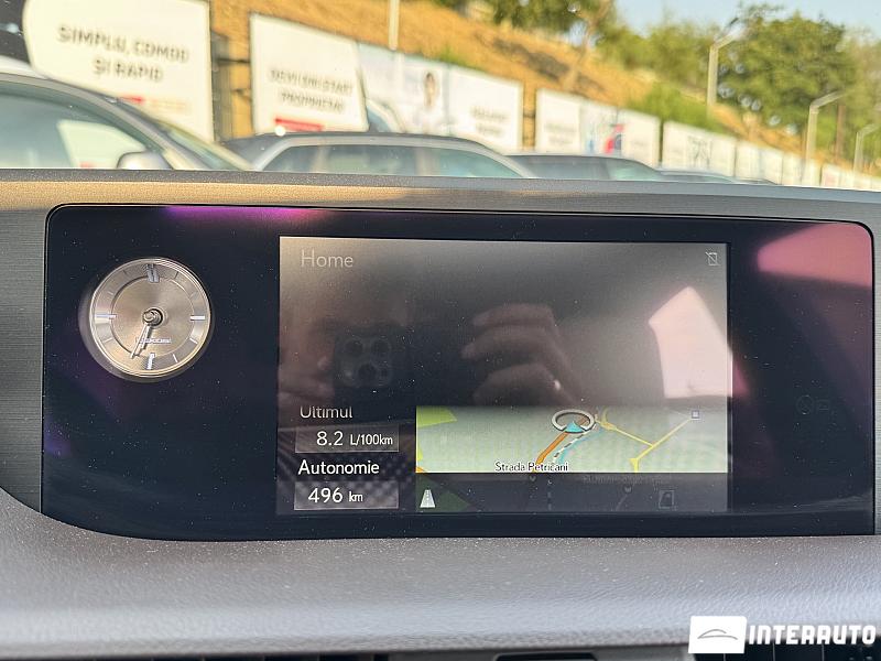 Lexus ES 300h 9 lexus es 300h 2019