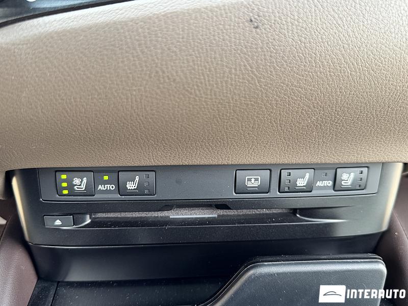 Lexus ES 300h 12 lexus es 300h 2019