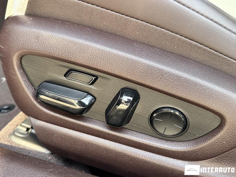 Lexus ES 300h 23 lexus es 300h 2019