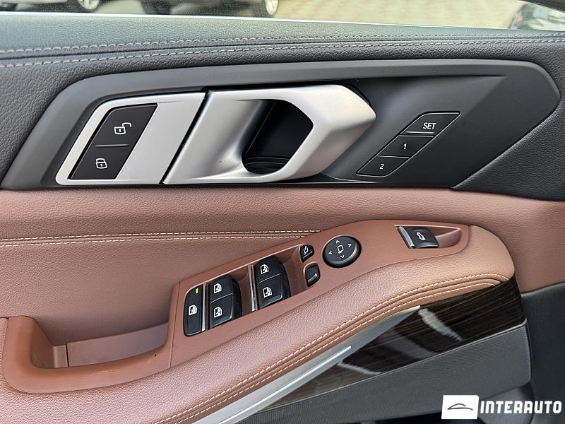 BMW X5 4.0i 8 bmw x5 4.0i 2018