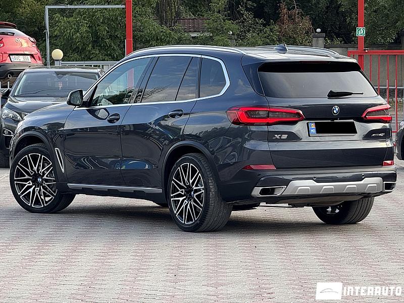 BMW X5 4.0i 2 bmw x5 4.0i 2018