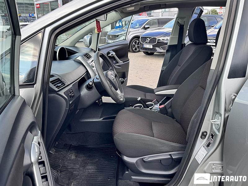 Toyota Corolla Verso 5 toyota corolla verso 2011