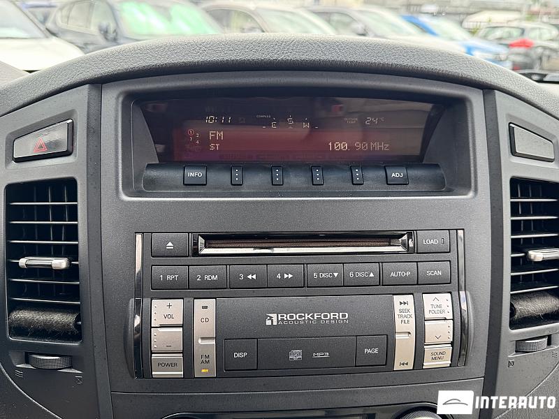 Mitsubishi Pajero 9 mitsubishi pajero 2009