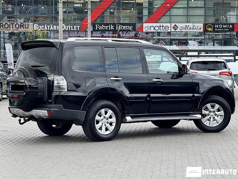 Mitsubishi Pajero 3 mitsubishi pajero 2009