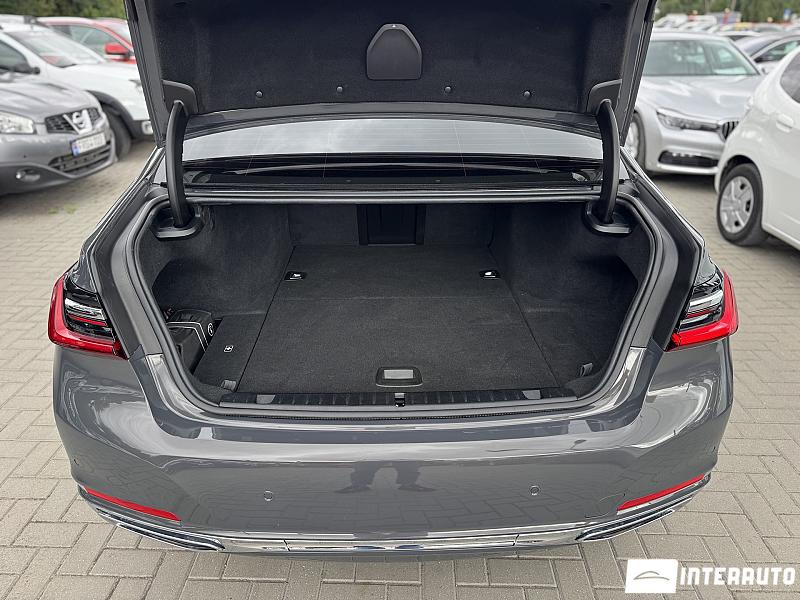 BMW 745e 5 bmw 745e 2020