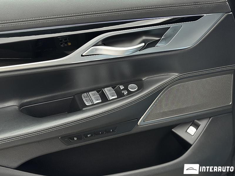 BMW 745e 9 bmw 745e 2020