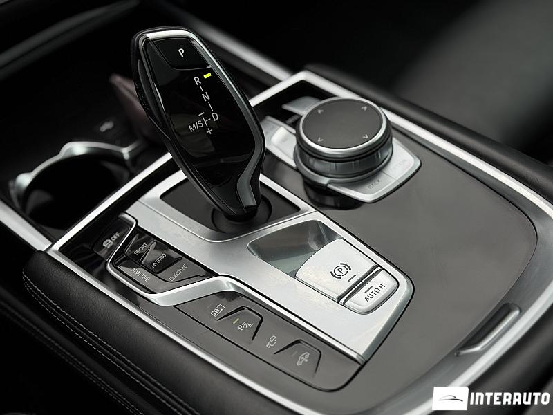 BMW 745e 19 bmw 745e 2020