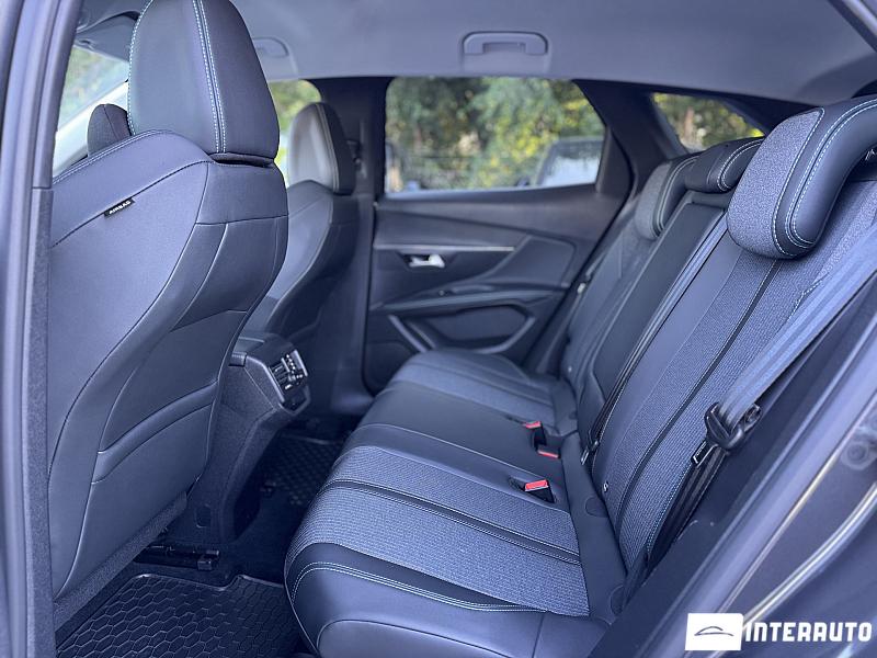 Peugeot 3008 17 peugeot 3008 2020