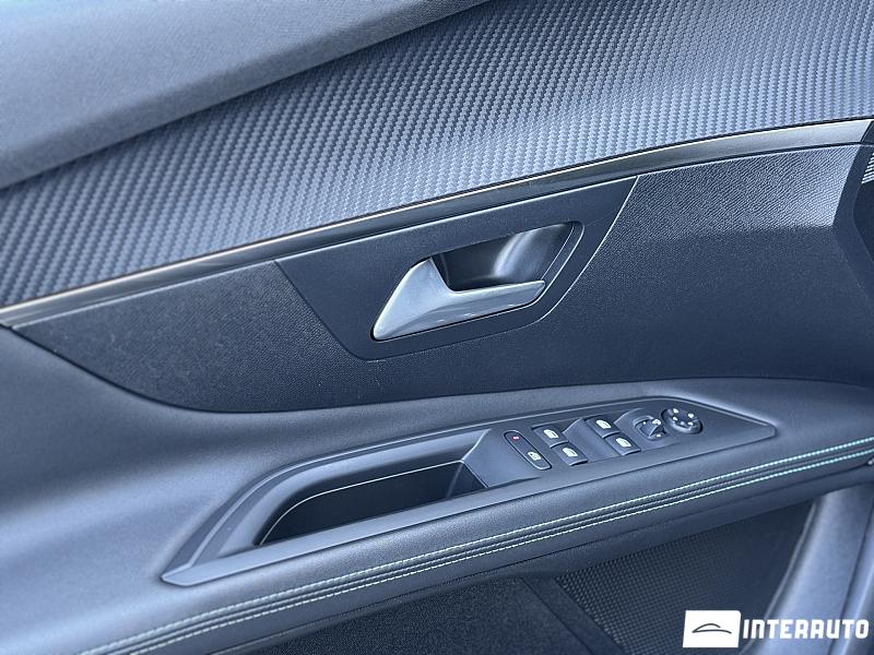 Peugeot 3008 7 peugeot 3008 2020