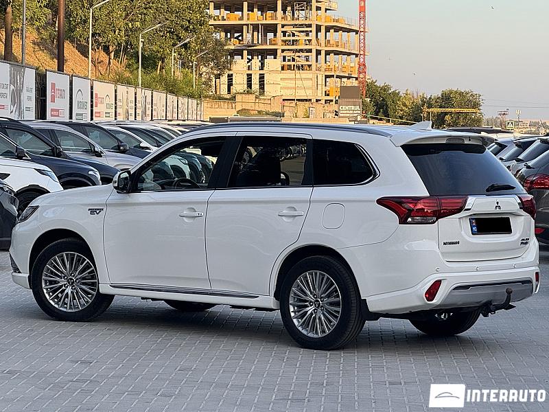 Mitsubishi Outlander 4 mitsubishi outlander 2019