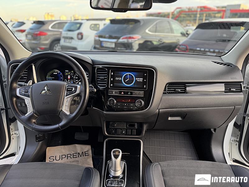 Mitsubishi Outlander 6 mitsubishi outlander 2019