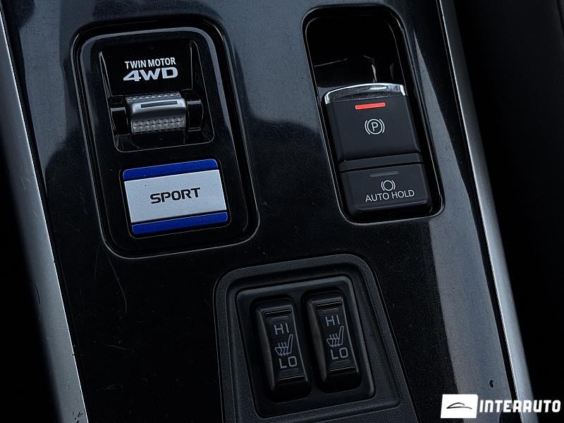 Mitsubishi Outlander 13 mitsubishi outlander 2019