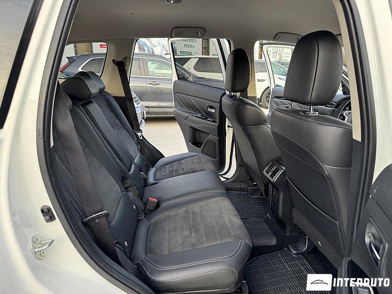 Mitsubishi Outlander 15 mitsubishi outlander 2019