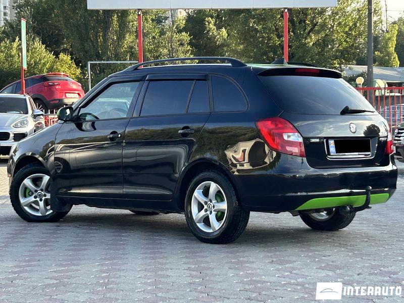 Skoda Fabia 2 skoda fabia 2011