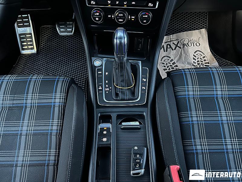 Volkswagen Golf GTE 16 volkswagen golf gte 2015