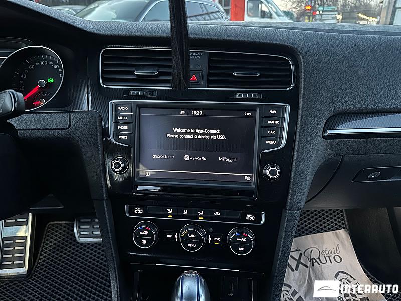 Volkswagen Golf GTE 14 volkswagen golf gte 2015