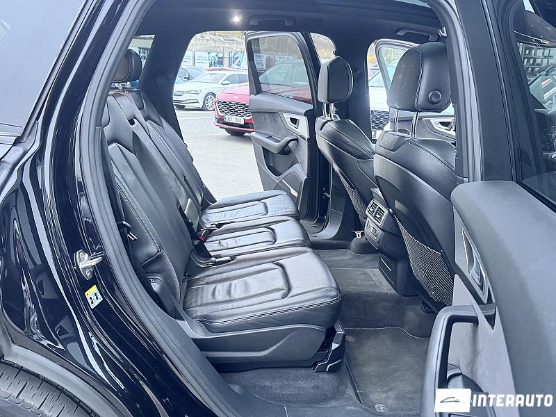 Audi Q7 E-Tron 15 audi q7 e-tron 2016