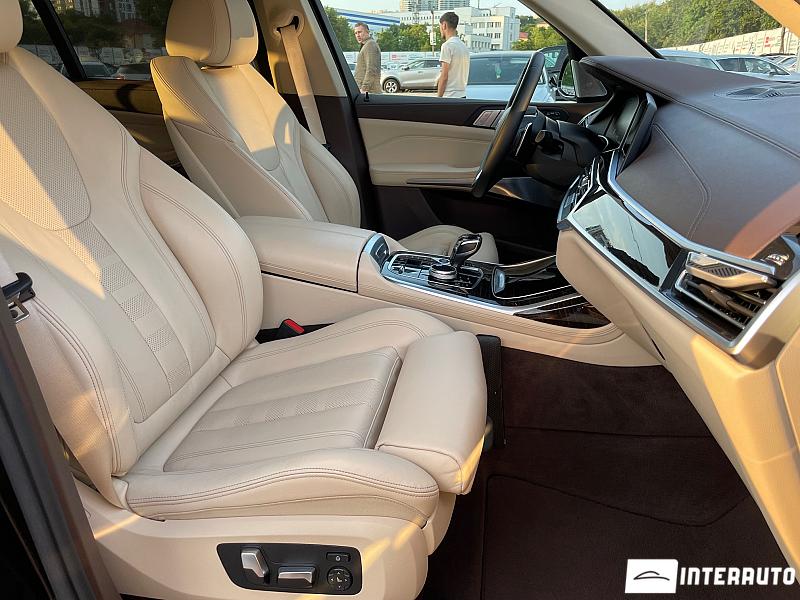 BMW X7 4.0i 16 bmw x7 4.0i 2019