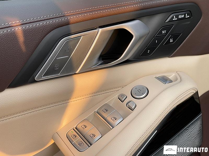 BMW X7 4.0i 7 bmw x7 4.0i 2019