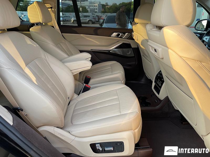 BMW X7 4.0i 18 bmw x7 4.0i 2019