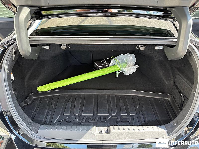 Honda Clarity 17 honda clarity 2018