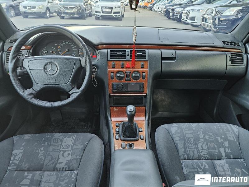 Mercedes E 200 6 mercedes e 200 1997