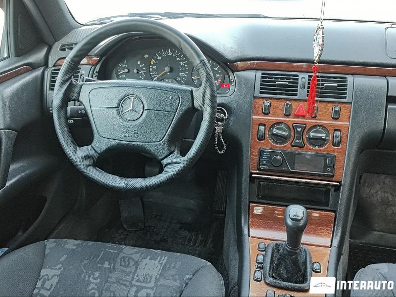 Mercedes E 200 10 mercedes e 200 1997