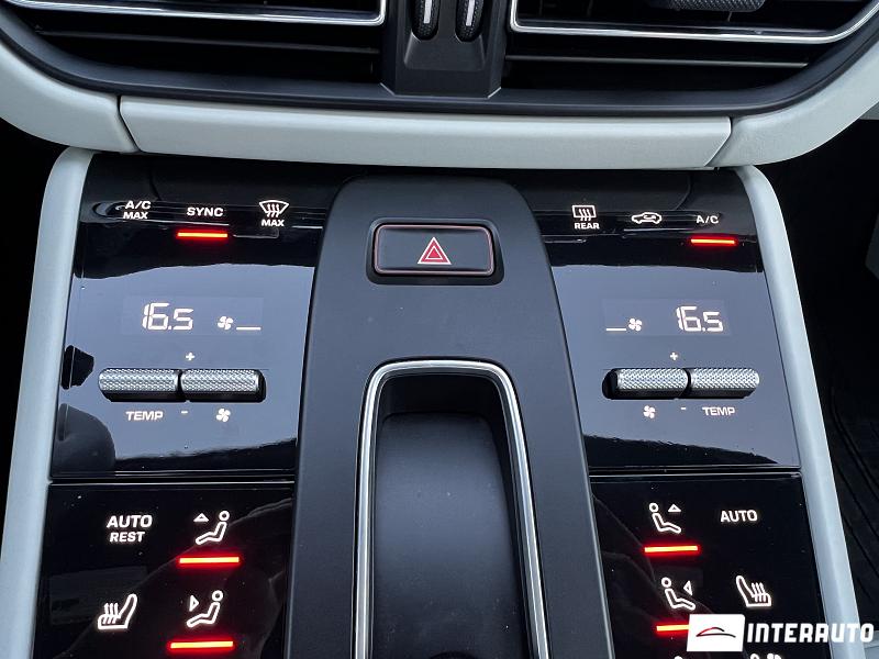 Porsche Macan GTS 17 porsche macan gts 2023