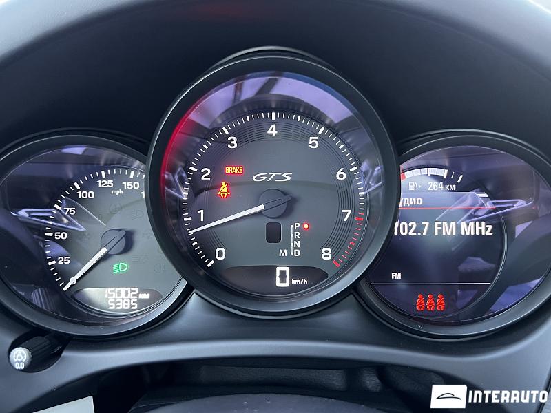 Porsche Macan GTS 13 porsche macan gts 2023