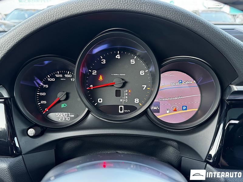 Porsche Macan 11 porsche macan 2020