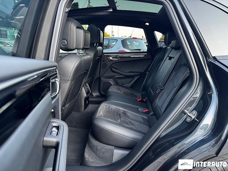 Porsche Macan 7 porsche macan 2020