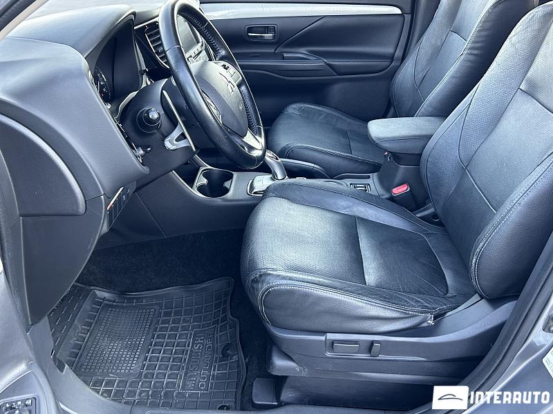 Mitsubishi Outlander 8 mitsubishi outlander 2013