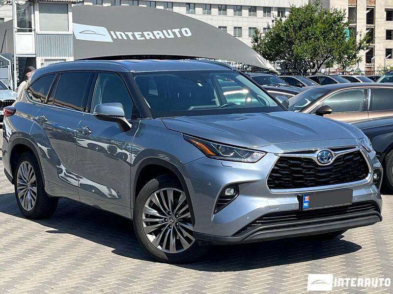 Toyota Highlander 3 toyota highlander 2021