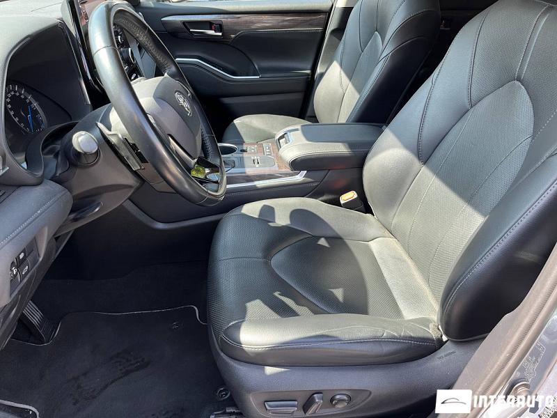 Toyota Highlander 7 toyota highlander 2021