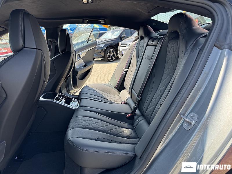 BMW M8 Competition 16 bmw m8 competition 2024