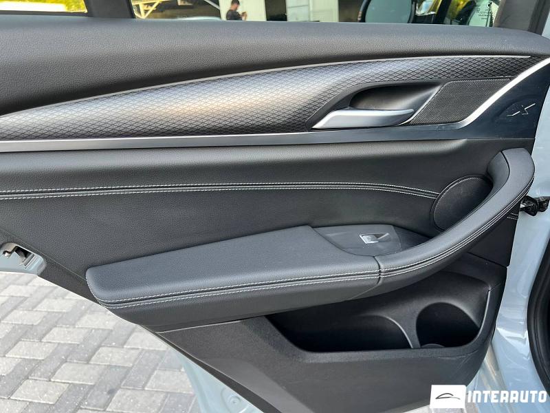 BMW X3 3.0i 18 bmw x3 3.0i 2022