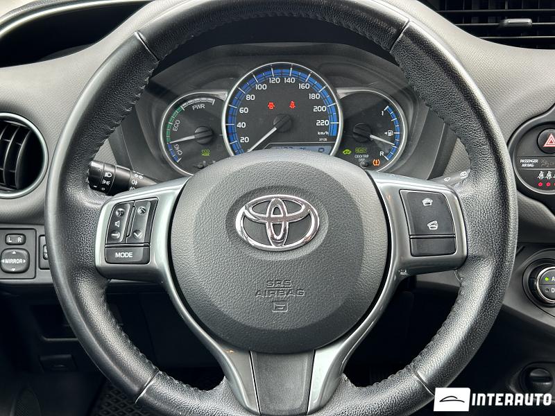 Toyota Yaris 10 toyota yaris 2016